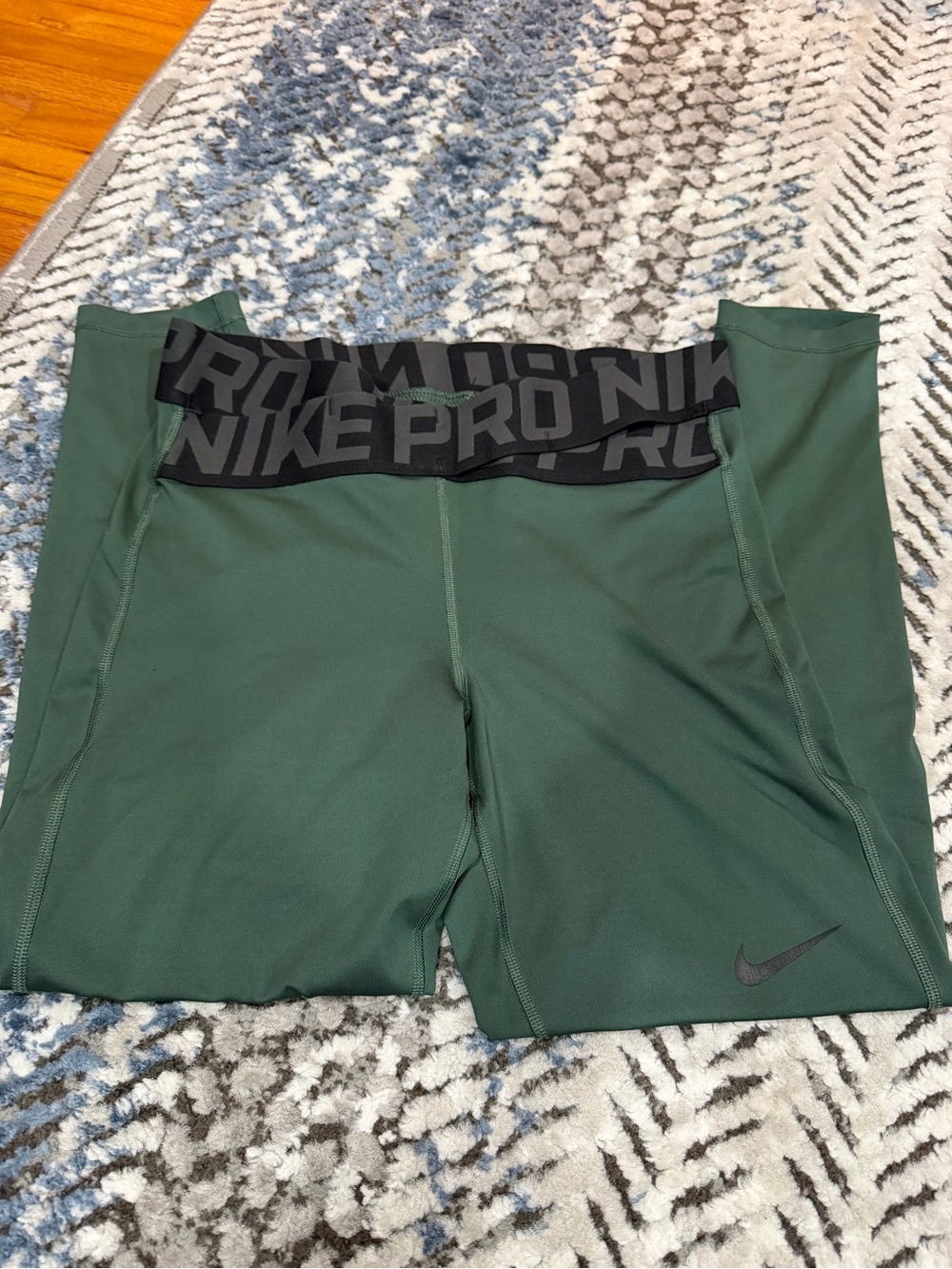 Nike Pro Green Compression leggings